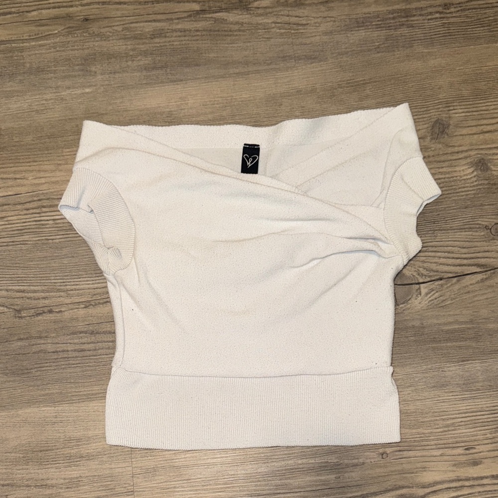 Windsor White Off-Shoulder Crop Top